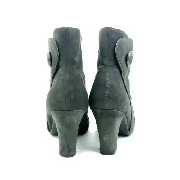 Gray Faux Suede Ankle Boots Size 7 M Round Toe Role Away Women's A2 Aerosoles - Picture 2 of 9